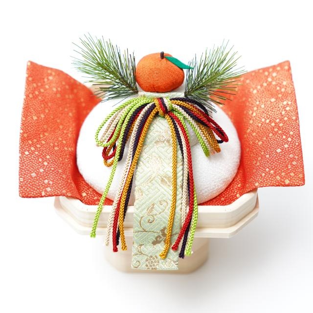 お鏡三宝飾り 白木三宝 五色紐松葉緑のし ｜ 四季折々の和食器・洋食器 