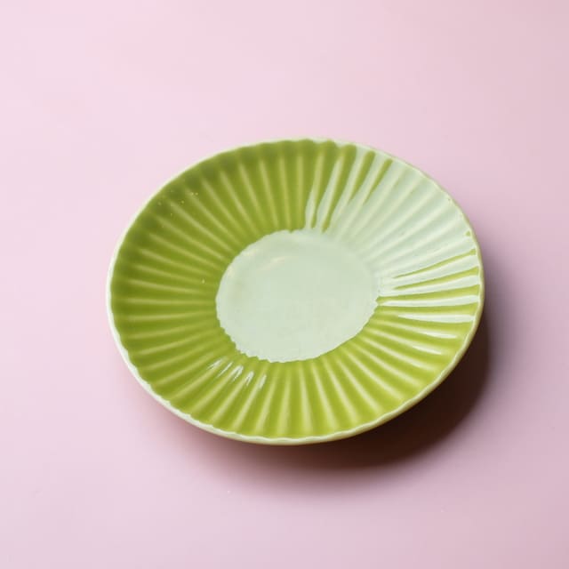 波佐見焼 　若草釉　しのぎ　小皿