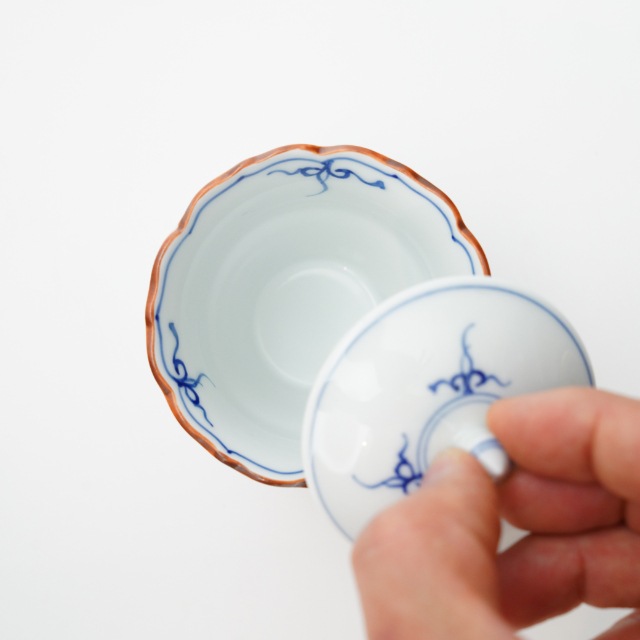 波佐見焼　渕瓔珞（青）　桔梗渕杵型小吸物