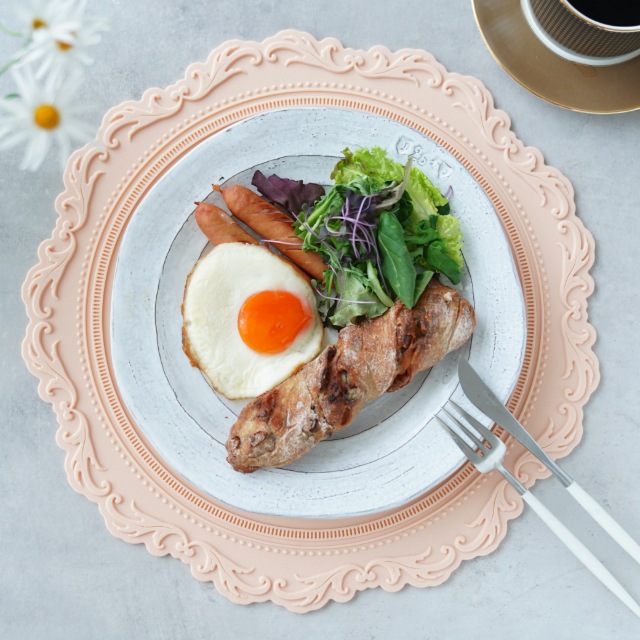 シリコンレリーフ　ランチョンマット　ベージュ