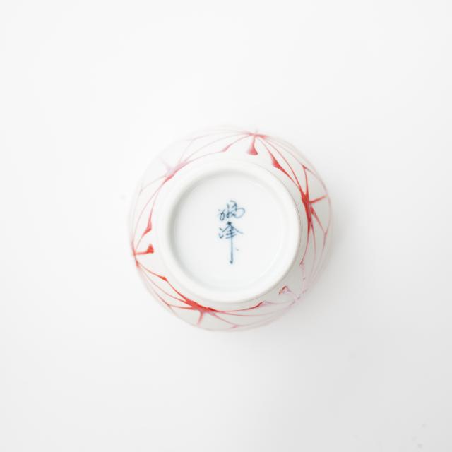 一珍麻の葉　湯呑　赤