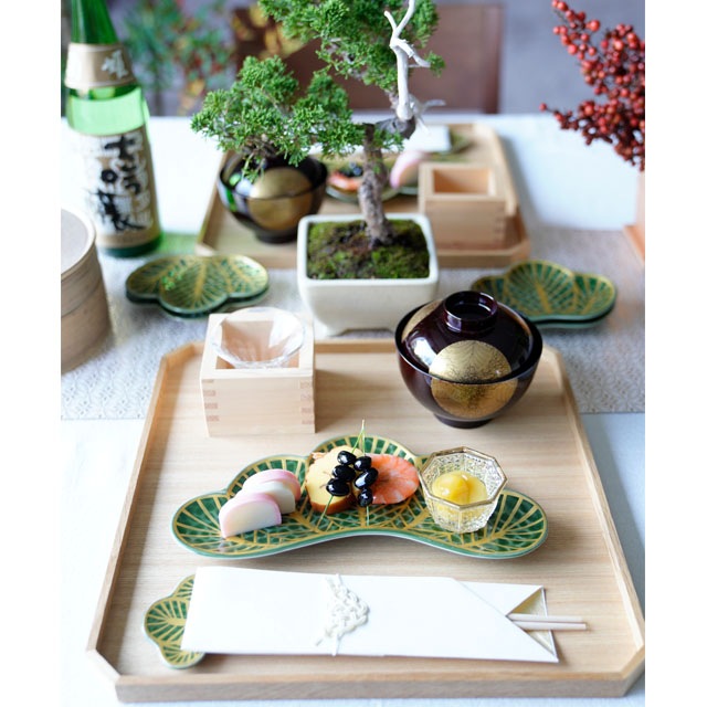 【11月中お届け】有田焼　錦茶緑金松葉形　前菜皿