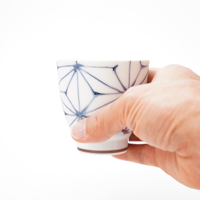 一珍麻の葉　湯呑　青