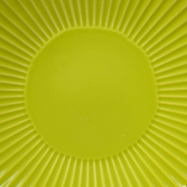 波佐見焼　若草釉　しのぎ　大皿