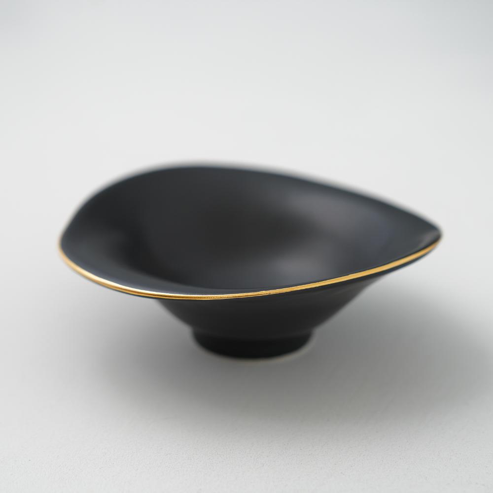 黒マット（渕金）なぶり取鉢