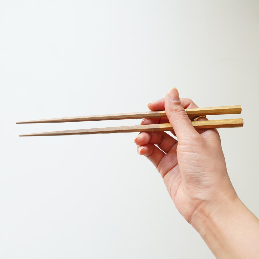 金漆塗 ベージュ八角箸 2枚目