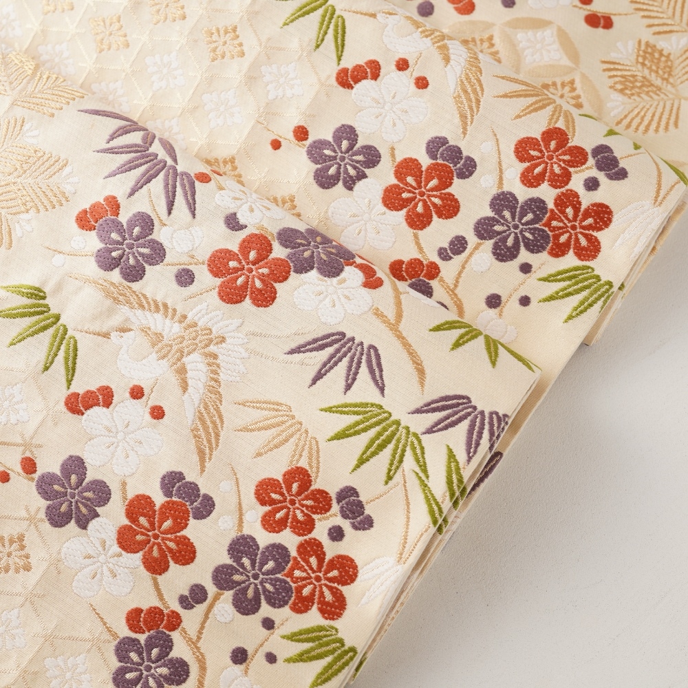 激レア❤️four Grace 刺繍入りテーブルランナー 鳥と花柄 タッセル付き 四季折々のおしゃれな和食器通販サイト FOURGRACE (フォーグレース)