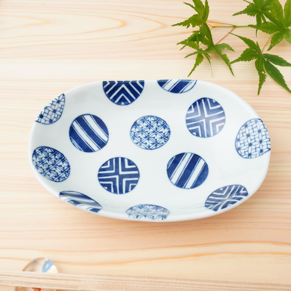 淡い青色 魚模様 丸型皿 淡い青色 魚模様 丸型皿 パン皿 洋食器 プレート 藍色 ネイビー 青色