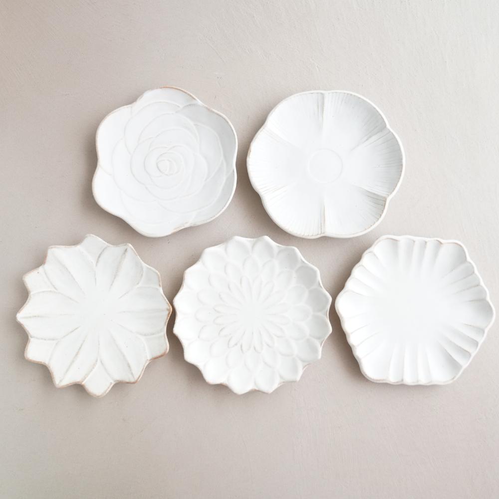 益子焼 ユリのお皿 kinari