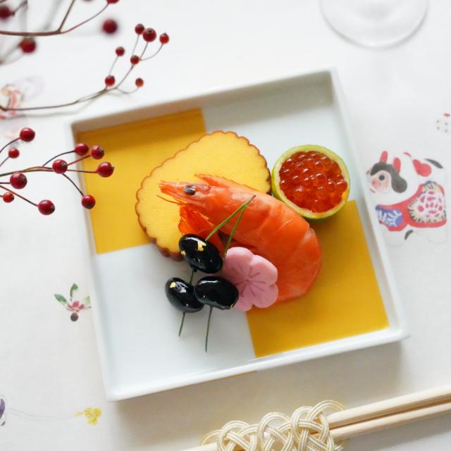 有田焼 市松ゴールド 角取り皿 ｜ 四季折々のおしゃれな和食器通販