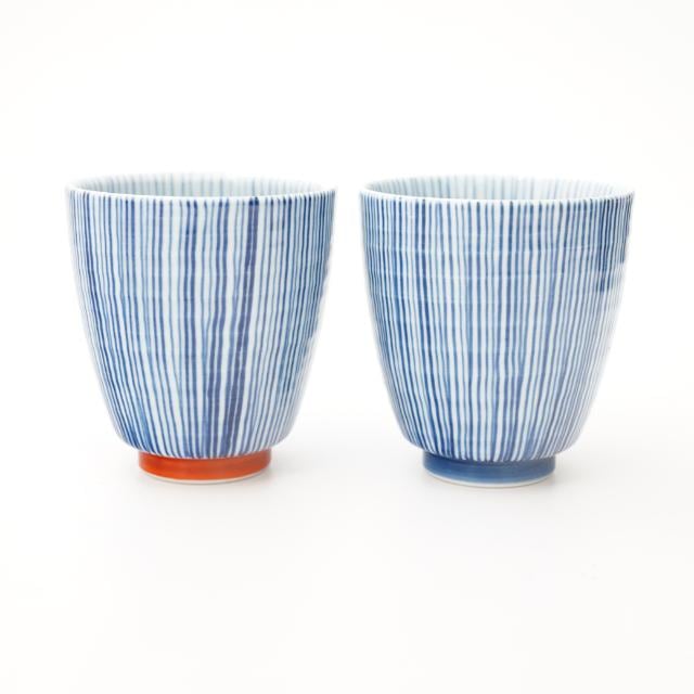 内外千筋 湯呑 青 ｜ 四季折々のおしゃれな和食器通販サイト FOURGRACE