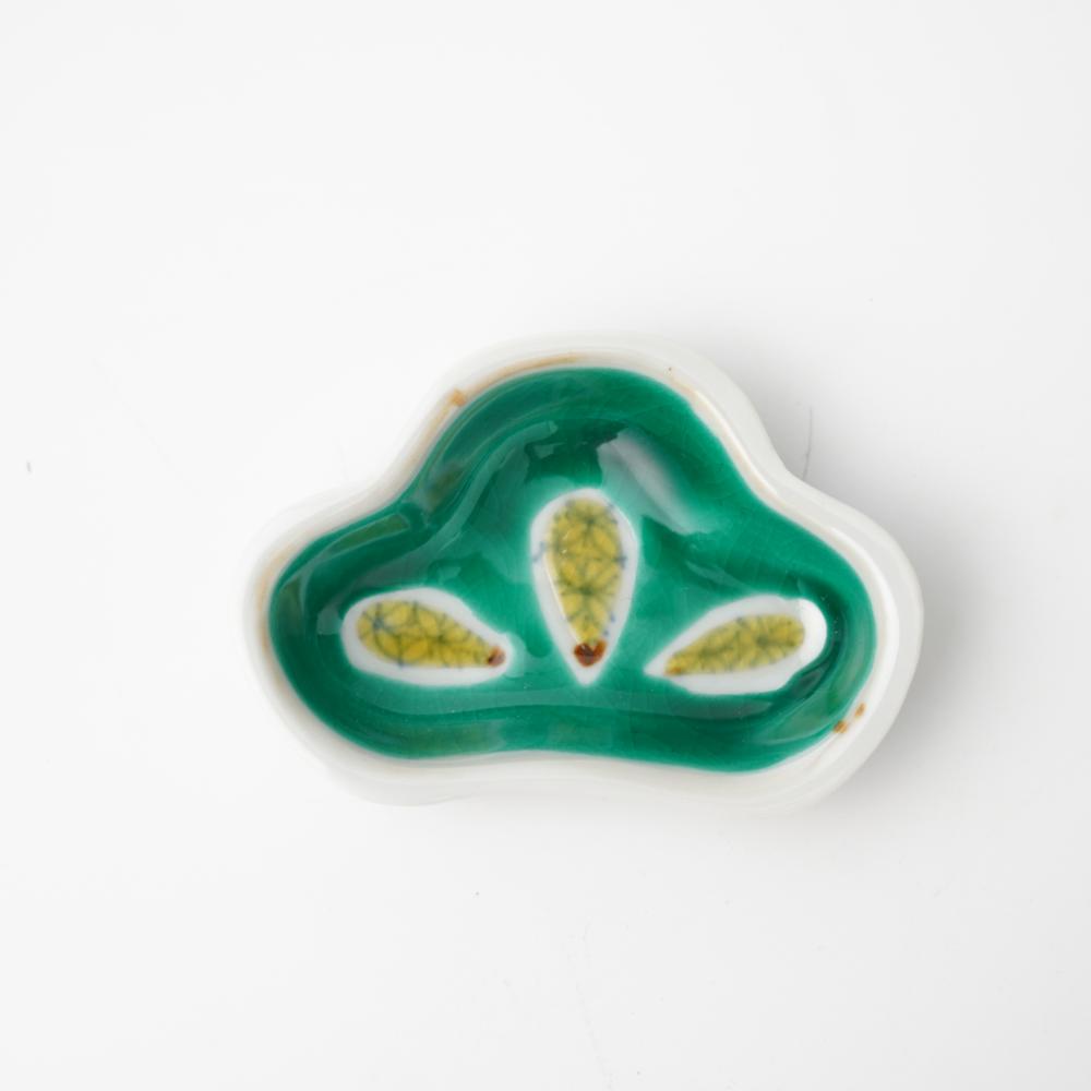 双鳩窯　九谷焼　縁起豆皿　松