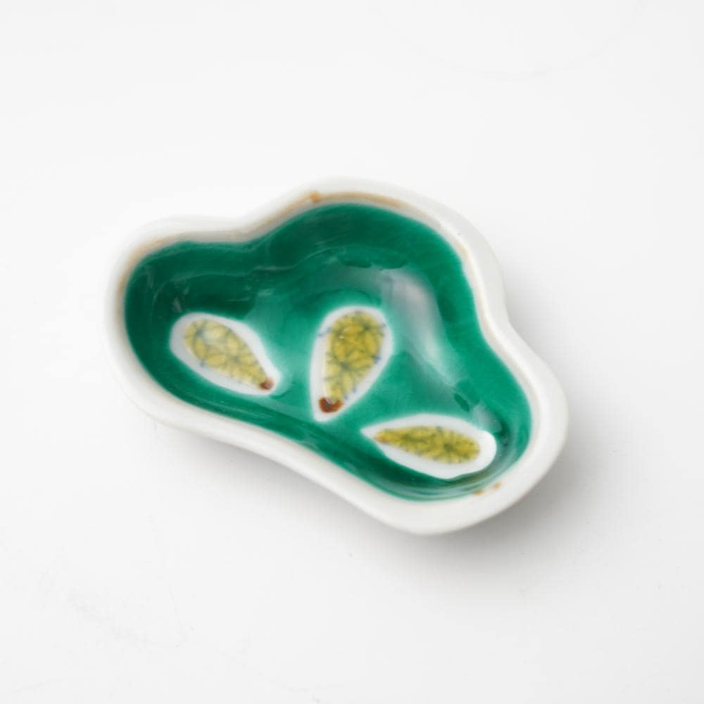 双鳩窯 九谷焼 縁起豆皿 松 ｜ 四季折々のおしゃれな和食器通販サイト