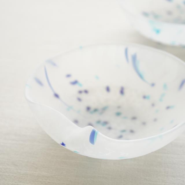 水玉柄　硝子押鉢