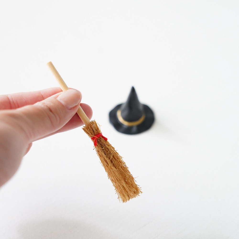 魔女のほうきと帽子のセット ｜ 四季折々のおしゃれな和食器通販サイト