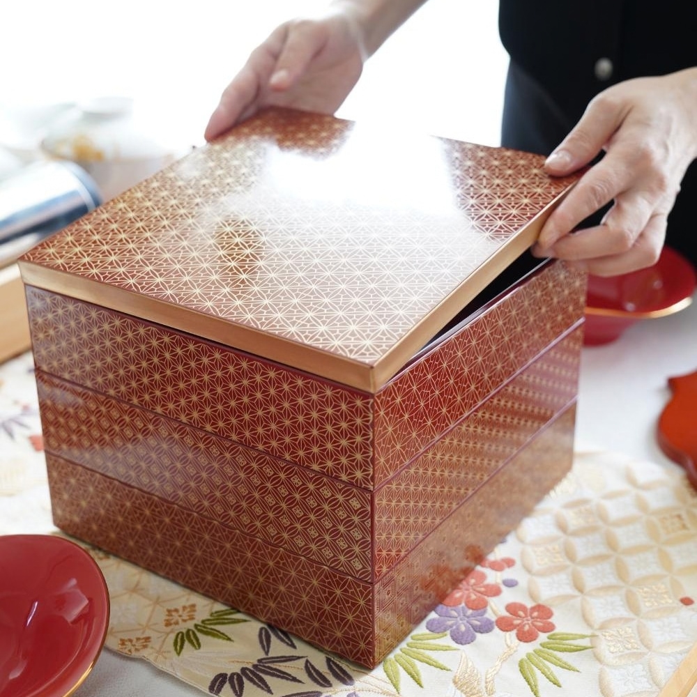 7.5寸 総柄紋 正角玉手箱 朱内朱渕金 三段重 FOURGRACEオリジナル