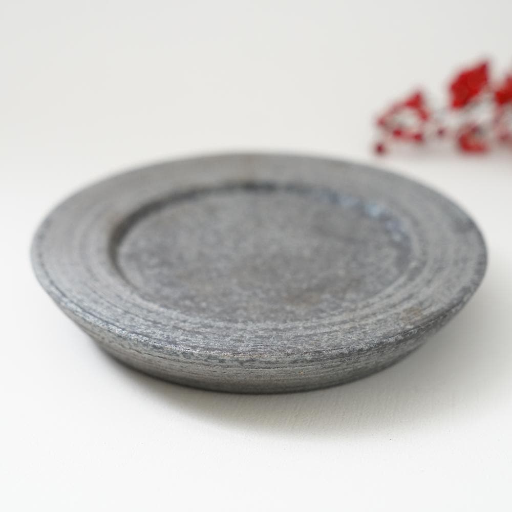 黒窯変櫛目６.０高台皿