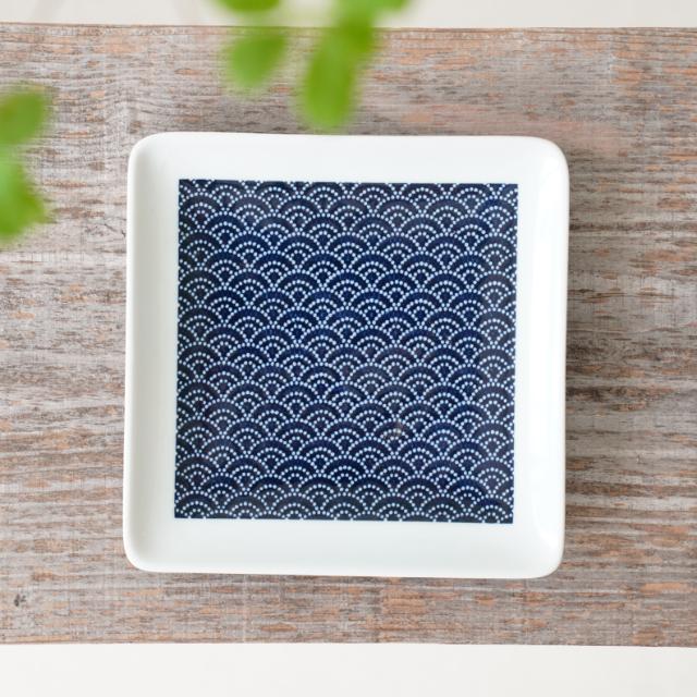 ウエーブ　Ｎ角皿　Ｍ