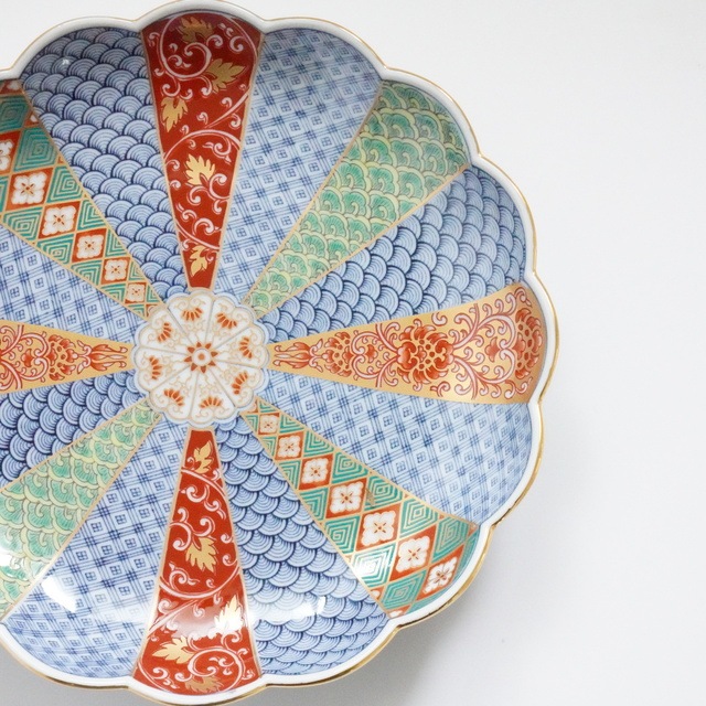 波佐見焼　菊割花地紋　5号取皿