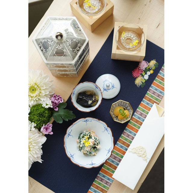 重陽の節句　刺繍　プレイスマット　濃紺　47×21.5ｃｍ