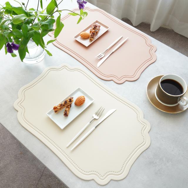 エンボスフルールランチョンマット　ベージュ