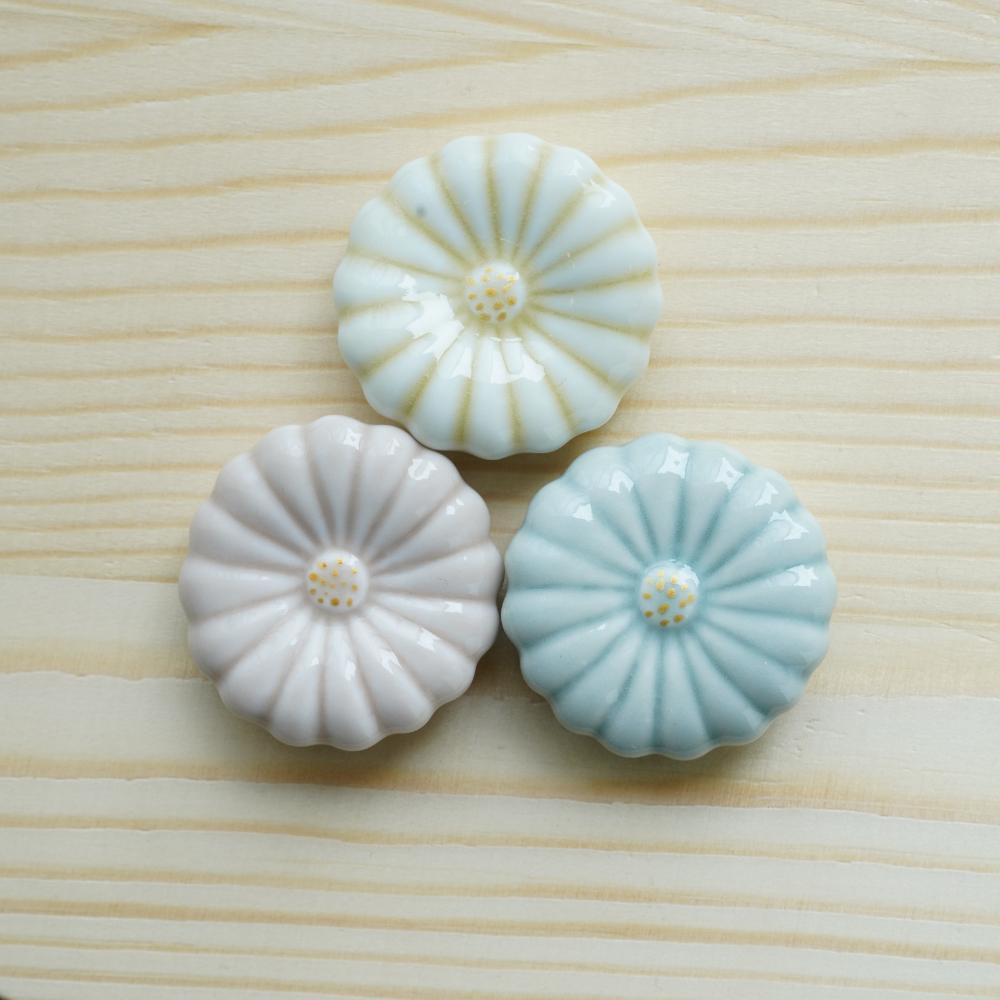 【陶器市】波佐見焼  菊 箸置き ピンク 8枚目