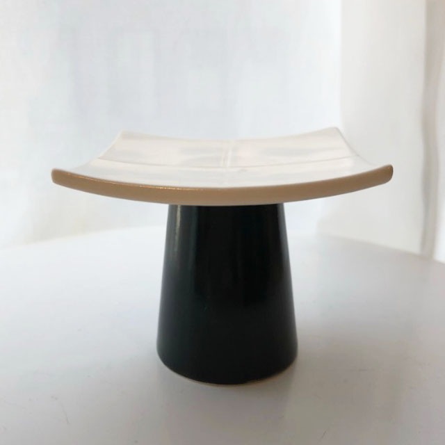 角型高台珍味皿　黒