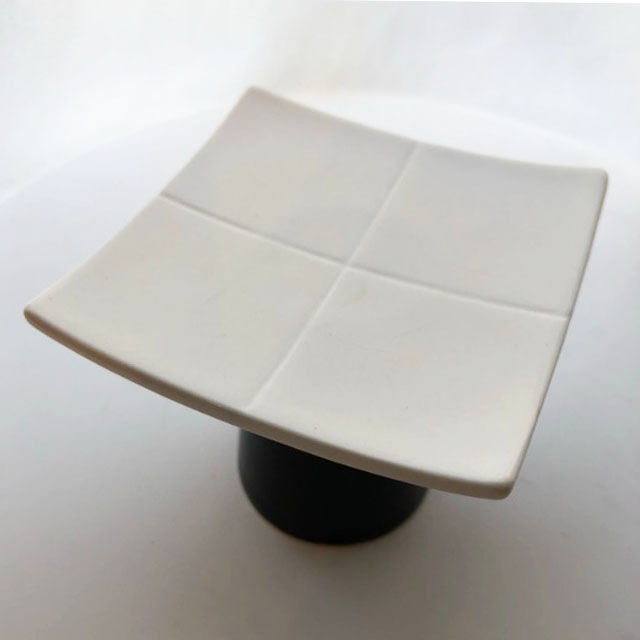 角型高台珍味皿　黒