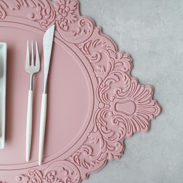 シリコンレリーフオーバル　ランチョンマット　ピンク