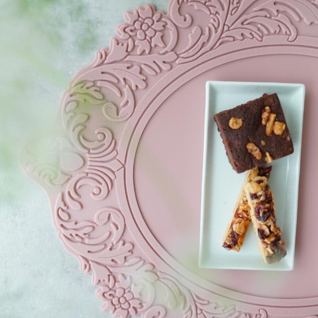 シリコンレリーフオーバル　ランチョンマット　ピンク