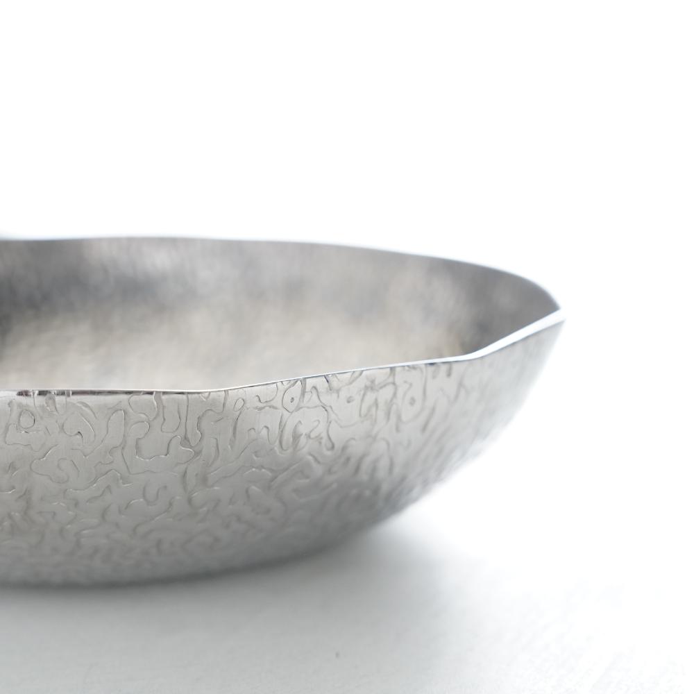 ステンレス製お鍋(大) 雪 φ28 ｜ 四季折々のおしゃれな和食器通販