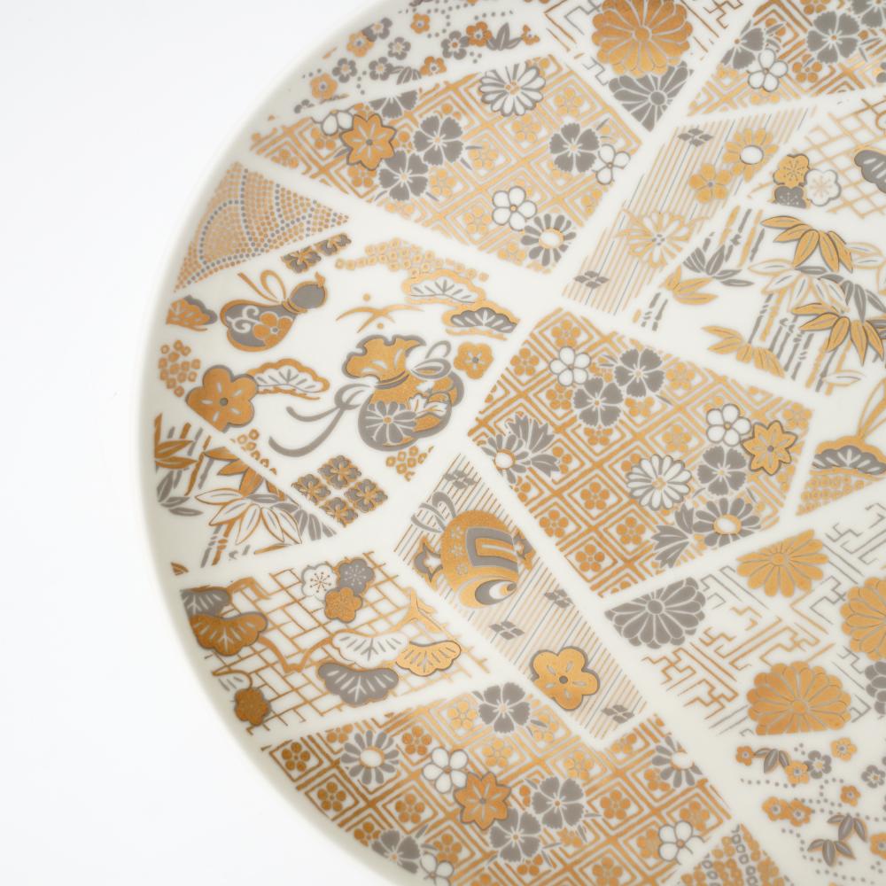 観賞皿　飾り皿　菊絵　希少　彫刻品　美術品　作家物　在銘 観賞皿 飾り皿 菊絵 希少 彫刻品 美術品 作家物 在銘 2025年