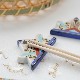 有田焼　染錦兜型菖蒲絵　箸置 2枚目のサムネイル