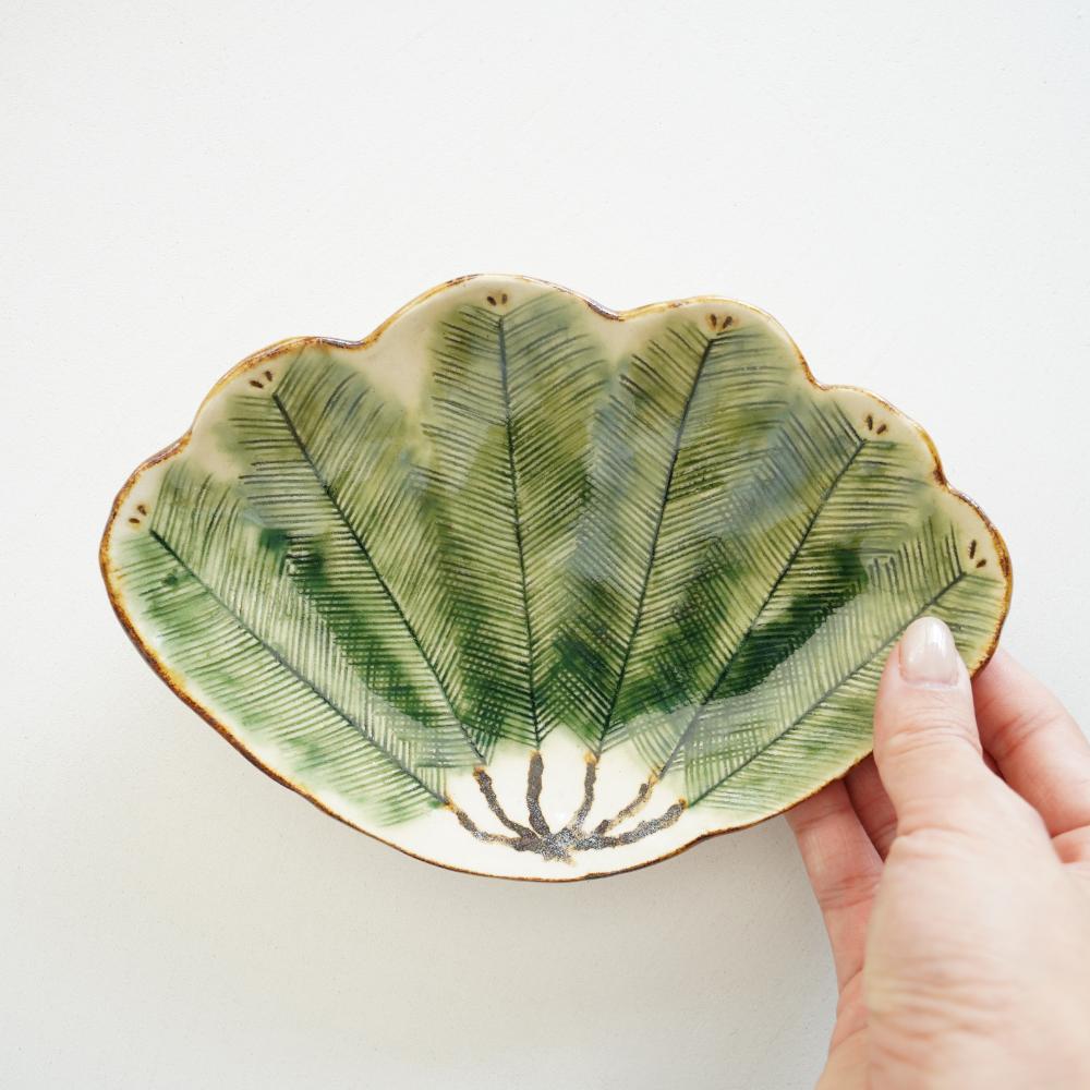 松泉窯 加藤芳平 松葉小皿｜ 四季折々のおしゃれな和食器通販サイト