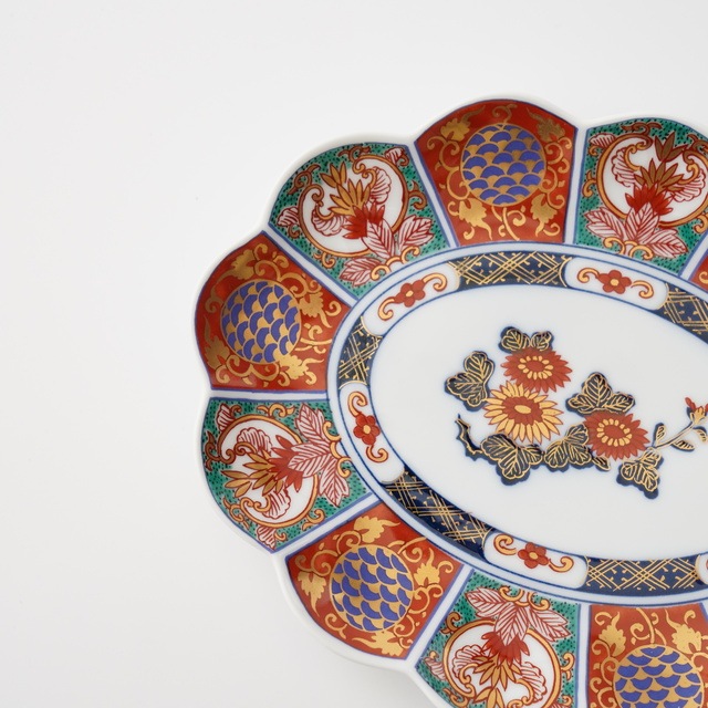 波佐見焼　金彩間取菊紋　19cm楕円皿