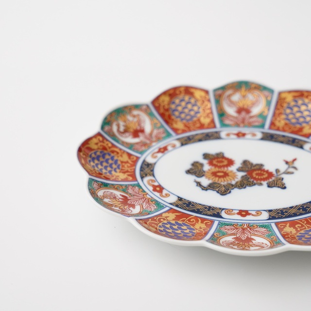 波佐見焼　金彩間取菊紋　19cm楕円皿