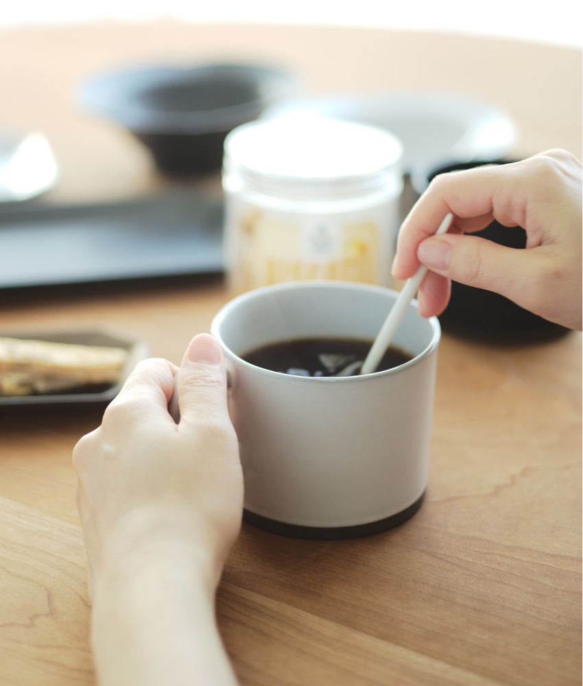 美濃焼 デプレ ブラック ストレートマグ｜ 四季折々のおしゃれな和食器