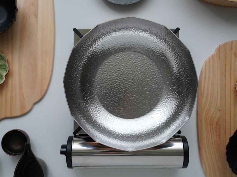 ステンレス製お鍋(大) 雪 φ29cm 外ゴールドお鍋