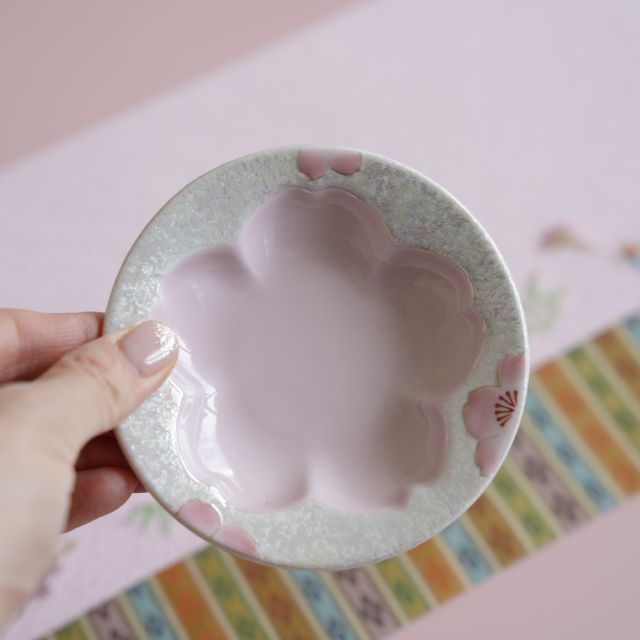 賞美堂 飾り皿 美術 有田焼 花弁 桜 サクラはなびら 美しいです 未使用保管品 Amazon | 中皿 お皿 盛り皿 プレート 径15.5cm おしゃれ 和 日本