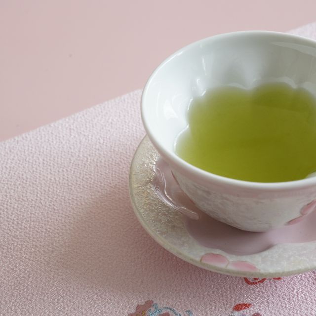 有田焼　虹彩桜　煎茶碗・小皿