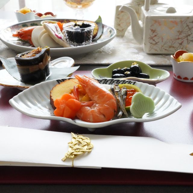 有田焼　錦鶴絵鶴型銘々皿