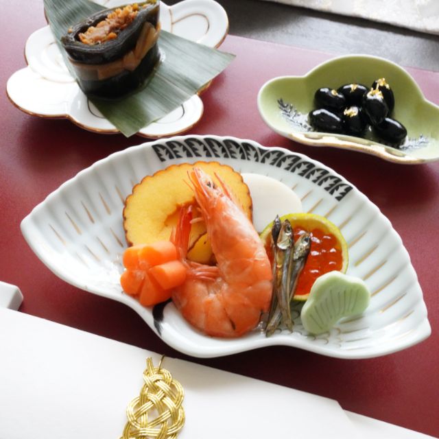 有田焼　錦鶴絵鶴型銘々皿