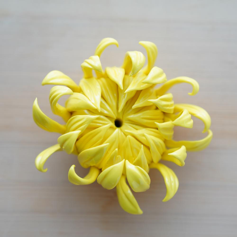 陶器の菊飾り(お香立て)黄色 ｜ 四季折々のおしゃれな和食器通販サイト