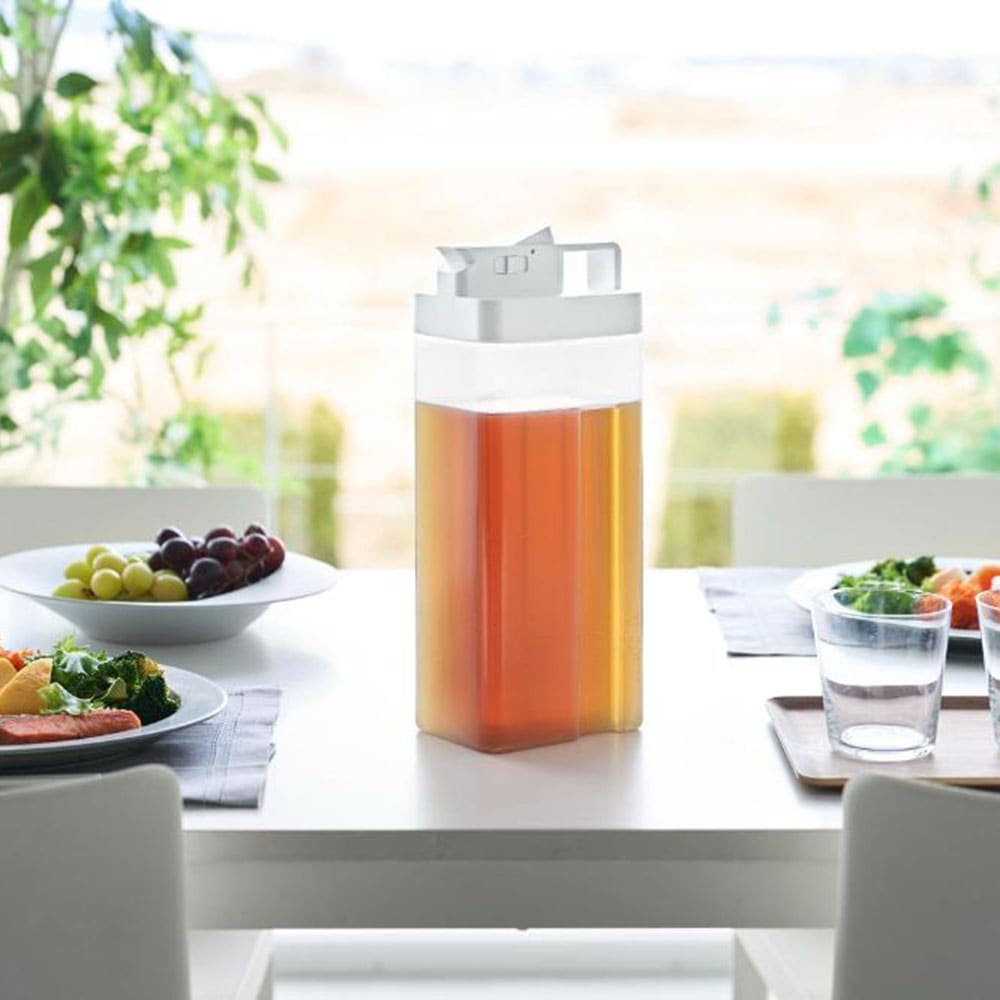 倒して置けてそのまま注げる冷水筒 タワー 2.2L ホワイト