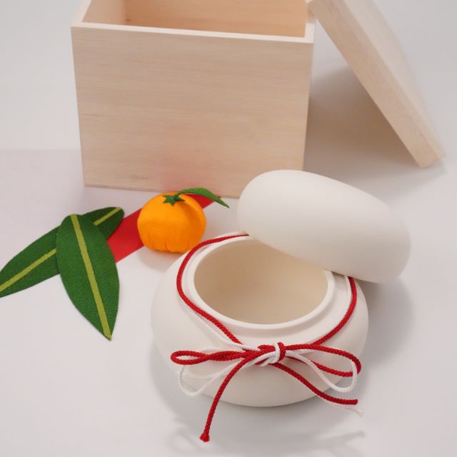 京ちりめん橙付き　とうきの鏡餅飾り 大（木箱タイプ）日本製