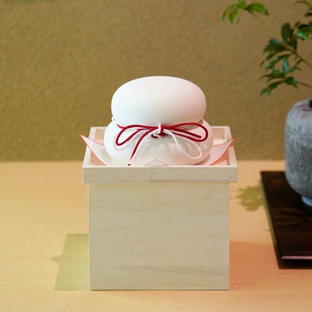 京ちりめん橙付き　とうきの鏡餅飾り 大（木箱タイプ）日本製