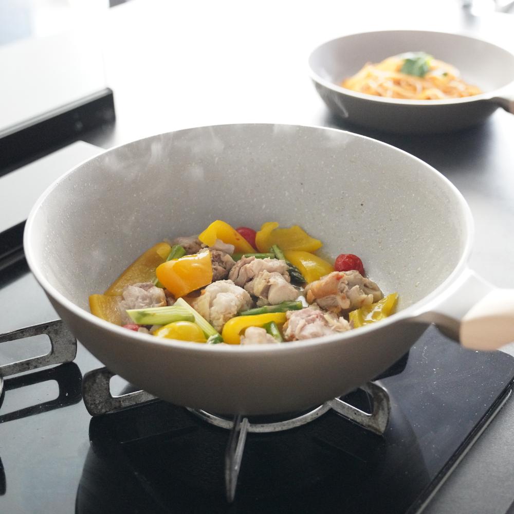 軽いフライパン エア 28cm 深型 IH対応