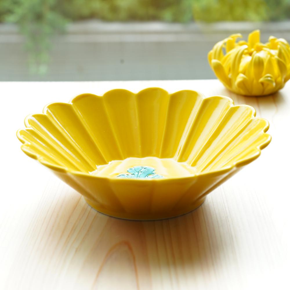 波佐見焼 見込木の葉 菊彫浅鉢｜ 四季折々のおしゃれな和食器通販