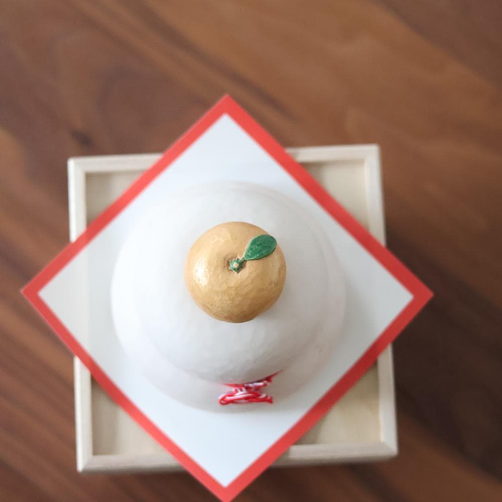 金運祈願の永世木彫り鏡餅 小｜ 四季折々のおしゃれな和食器通販サイト