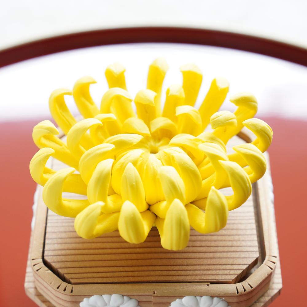 陶器の菊飾り(お香立て)黄色 ｜ 四季折々のおしゃれな和食器通販サイト